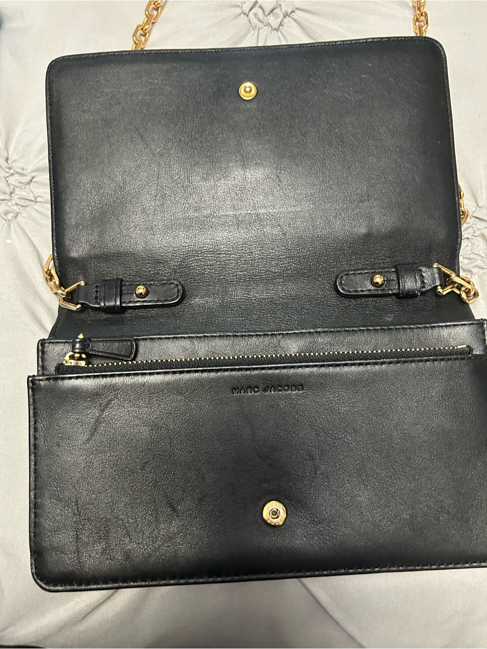 Marc Jacobs Burgundy Leather Chain Crossbody with Gold Hardware - Picture 2 of 11